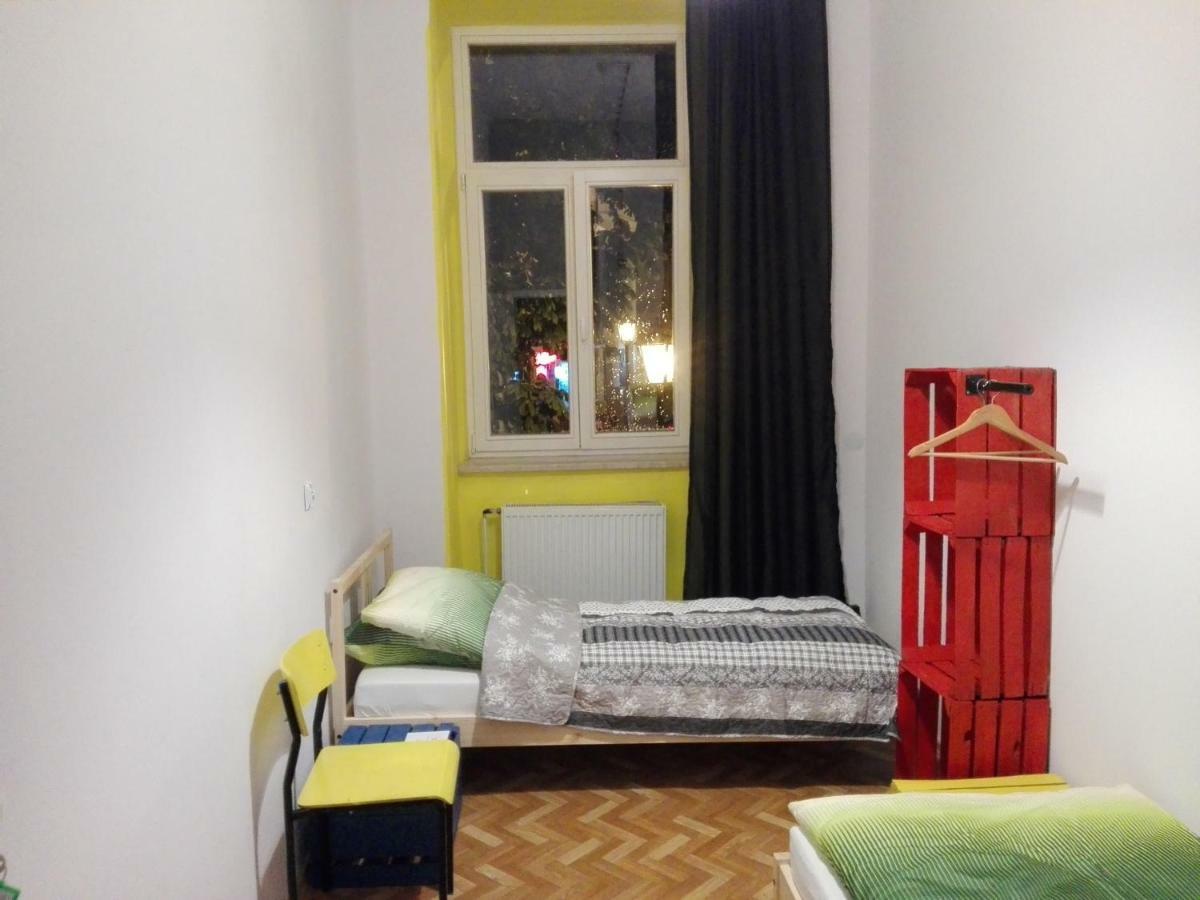 Lulu Hostel Люблін Екстер'єр фото