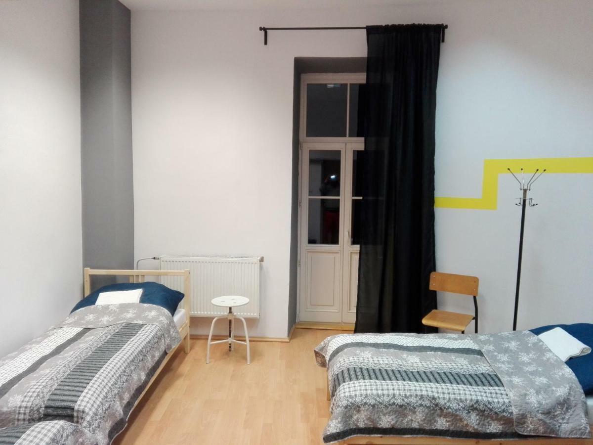 Lulu Hostel Люблін Екстер'єр фото