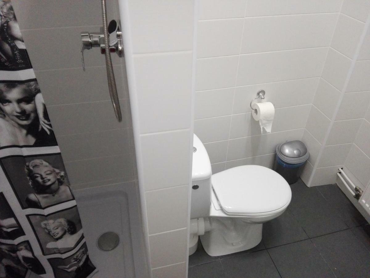 Lulu Hostel Люблін Екстер'єр фото