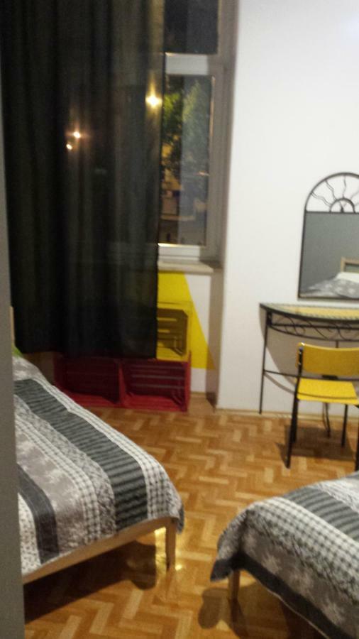 Lulu Hostel Люблін Екстер'єр фото