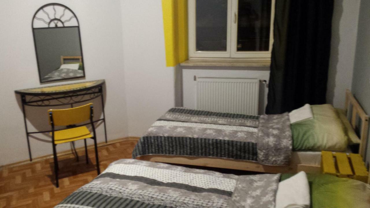 Lulu Hostel Люблін Екстер'єр фото